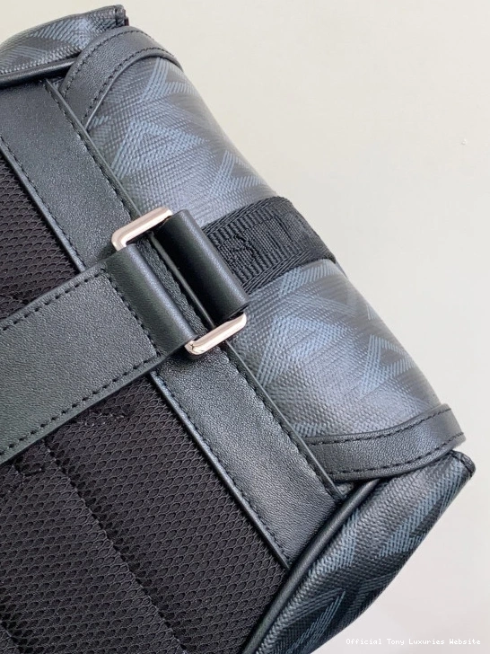 Tony Luxuries diro The Bag Sling Hit Road 0723